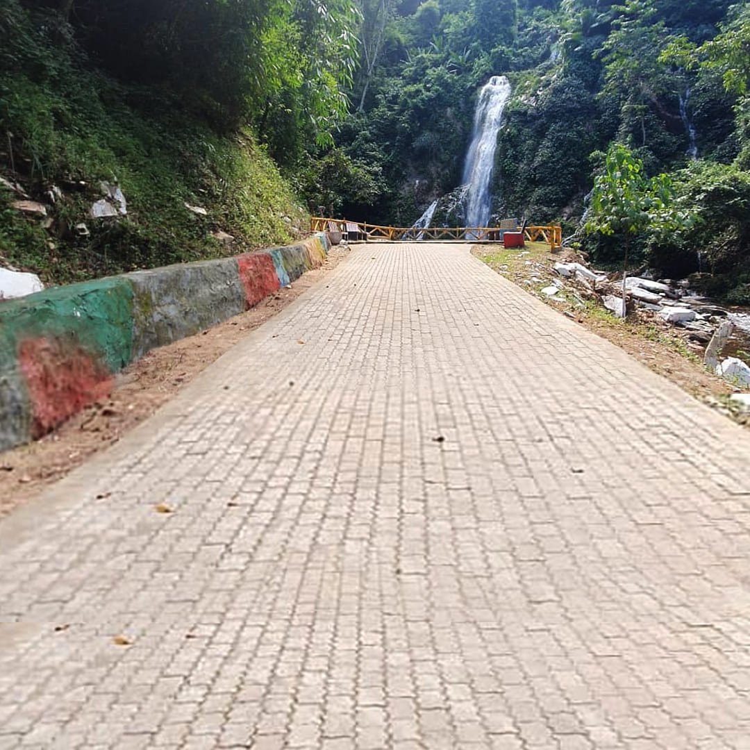 Kaipholangso Waterfalls
